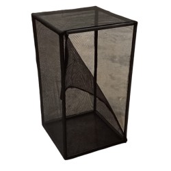 Mesh and Plastic Flexarium